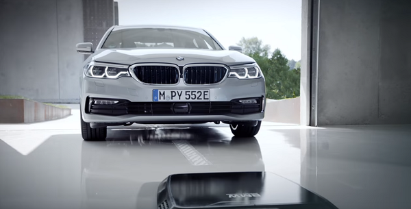 BMW 무선 충전 솔루션. 사진=BMW 제공